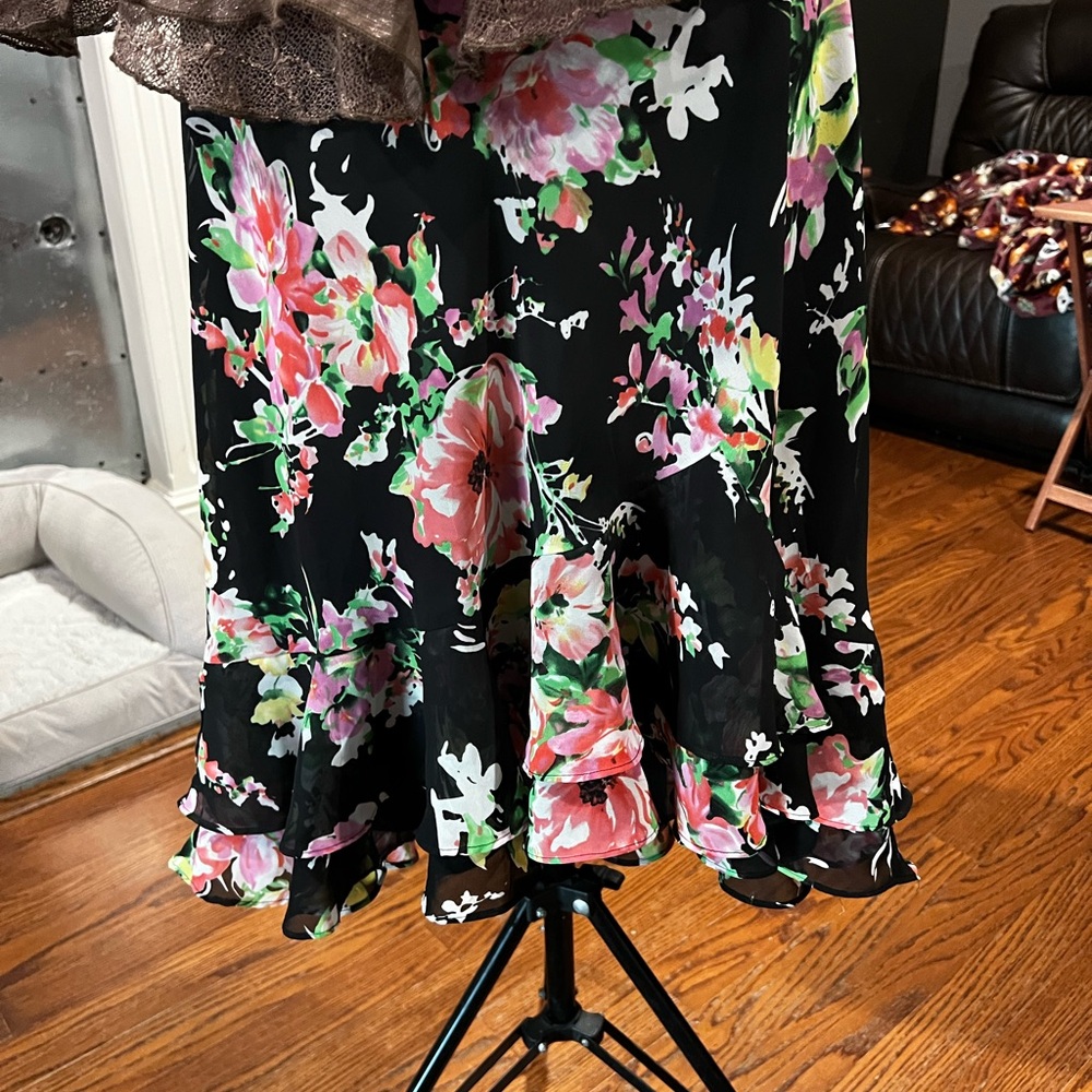 Chaps Black Floral A-Line Skirt